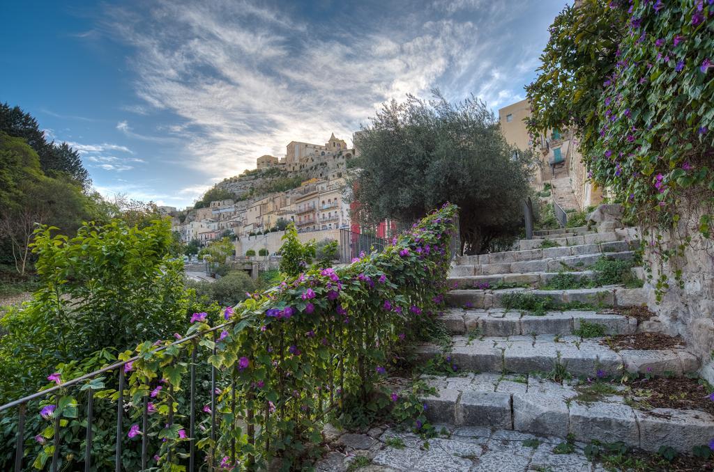Ibla Rosso Lacca Apartment Ragusa Exterior foto