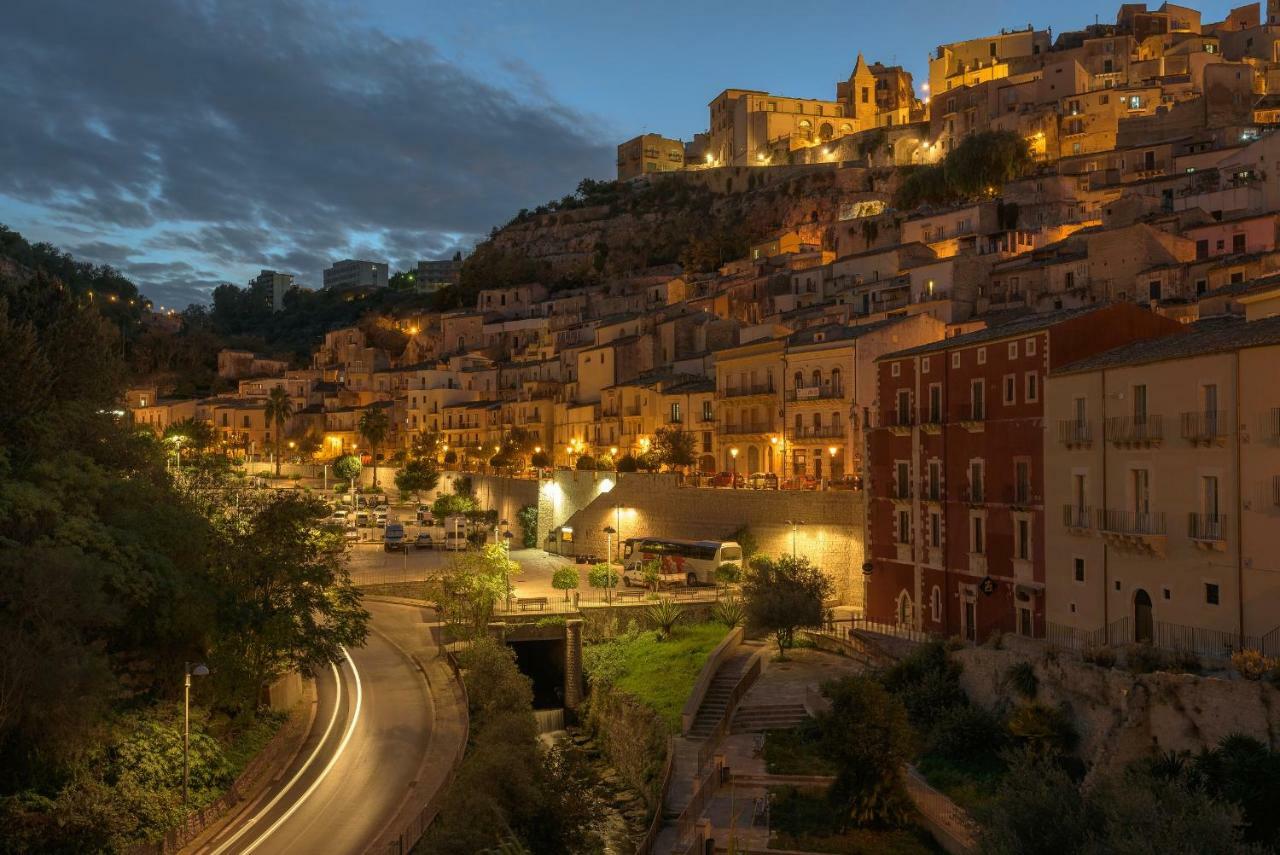 Ibla Rosso Lacca Apartment Ragusa Exterior foto