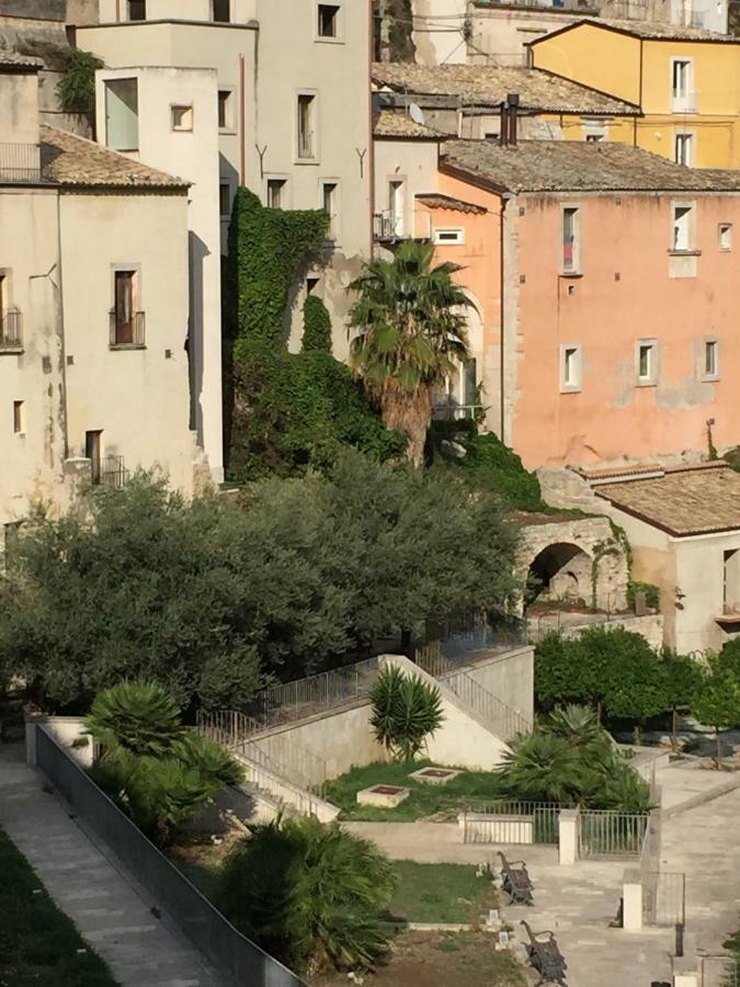 Ibla Rosso Lacca Apartment Ragusa Exterior foto